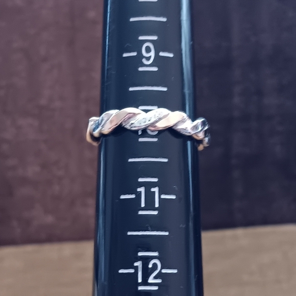 Gold and Silver Tone Twisted Band - Picture 3 of 7